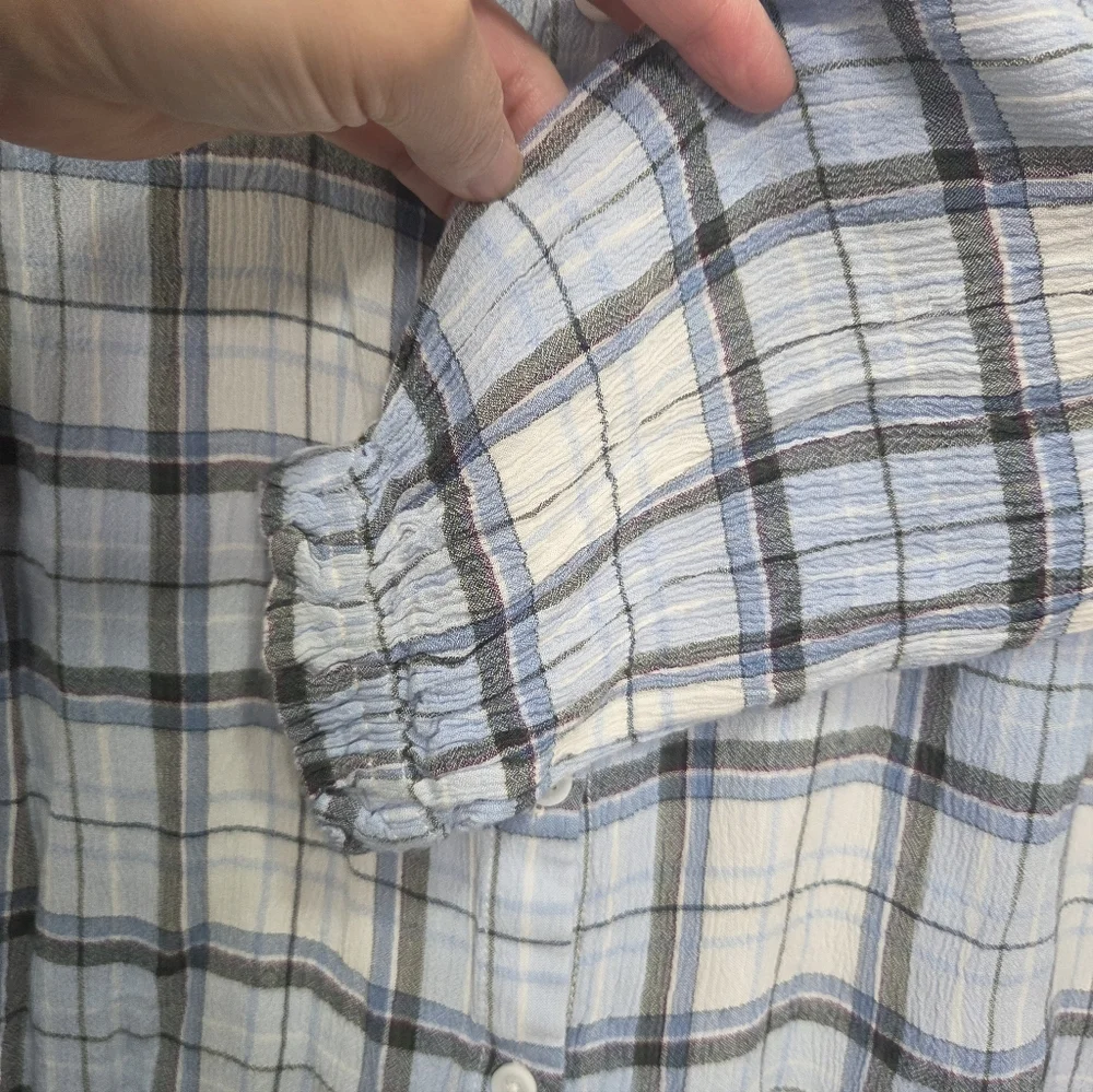 beachlunchlounge Blue & White Plaid Button-Down Shirt With Crinkled Texture M